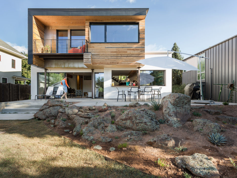 Fuentes-Design-Exterior_Dane-Cronin-960x720